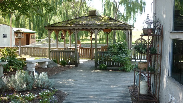 dřevěná pergola